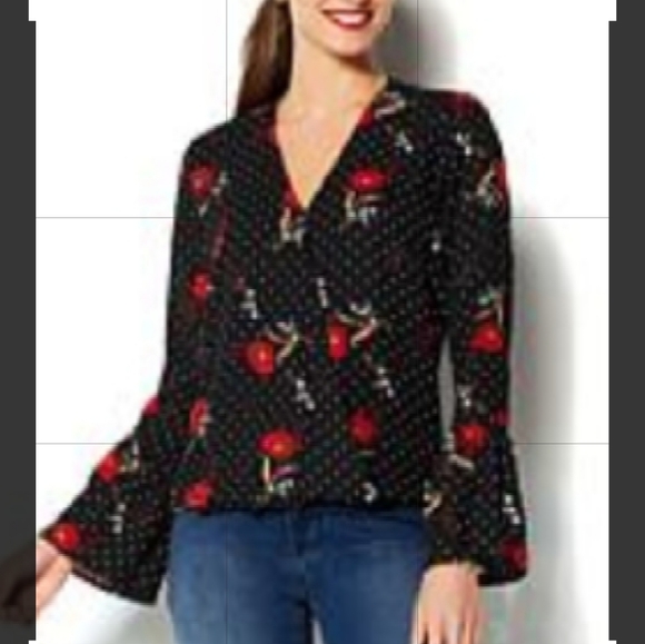 IMAN Tops - 💥SOLD/OTHR SITE💥NWOT IMAN BELL SLEEVE BLOUSE